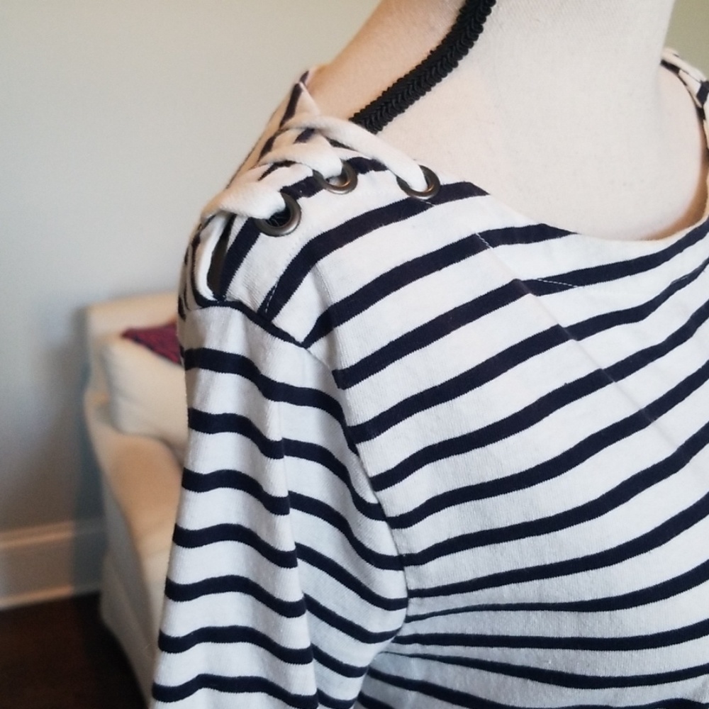 GREY STATE DRESS - Picture 2 of 6